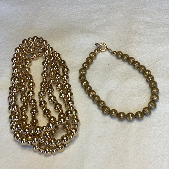 FINAL SALE PRICE Golden 36” Necklace, Bracelet, Pendant & ER’s - Picture 6 of 8